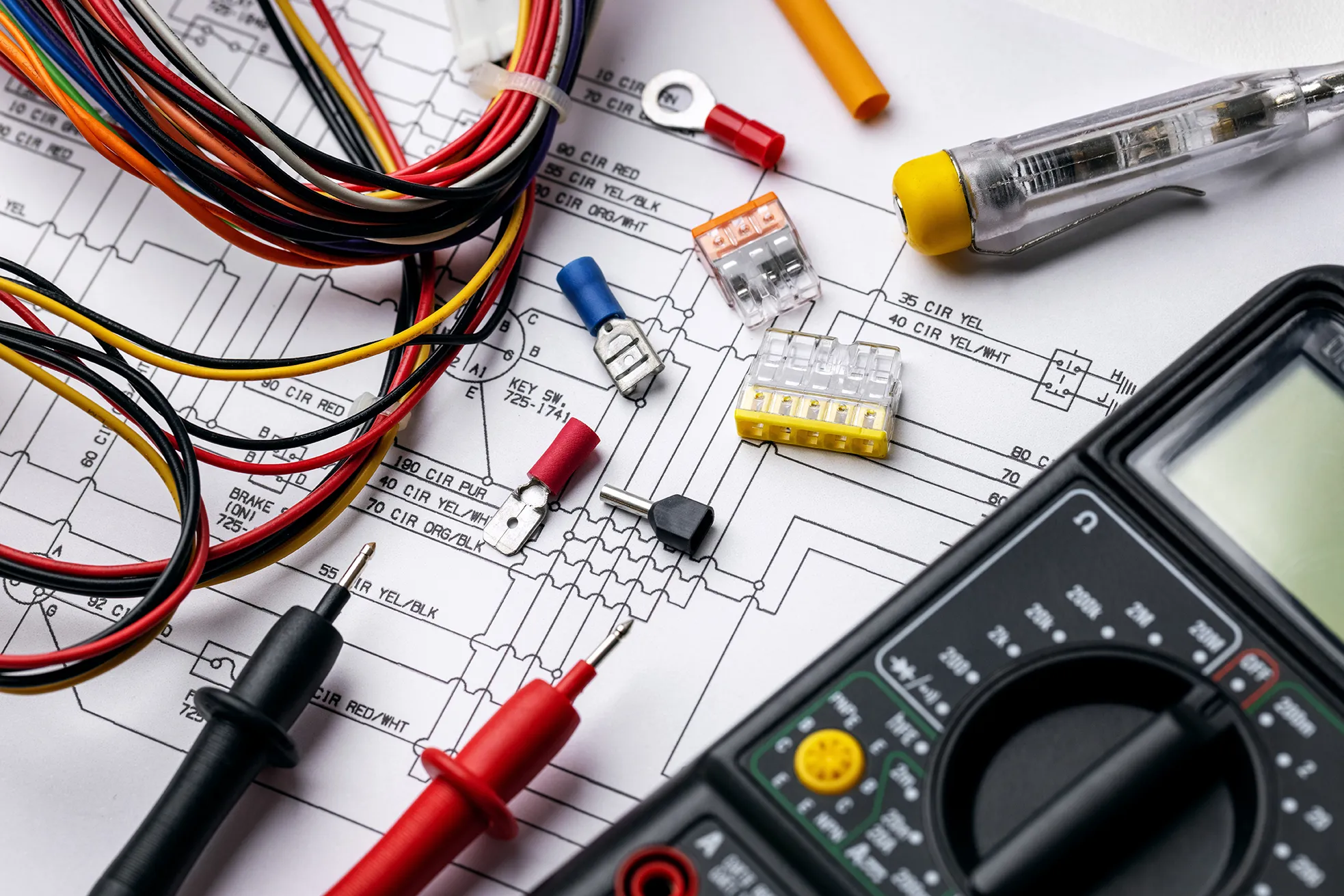 Électricien à Paris 18e – rénovation électrique et mise aux normes par BatiRenov